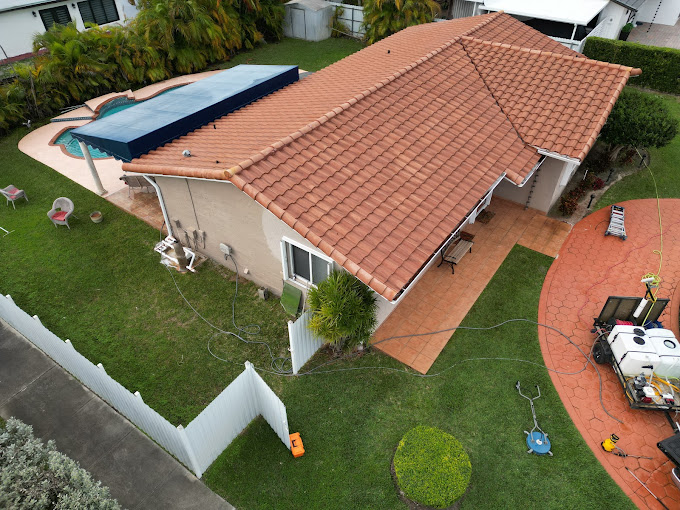 How to Clean Roof Shingles