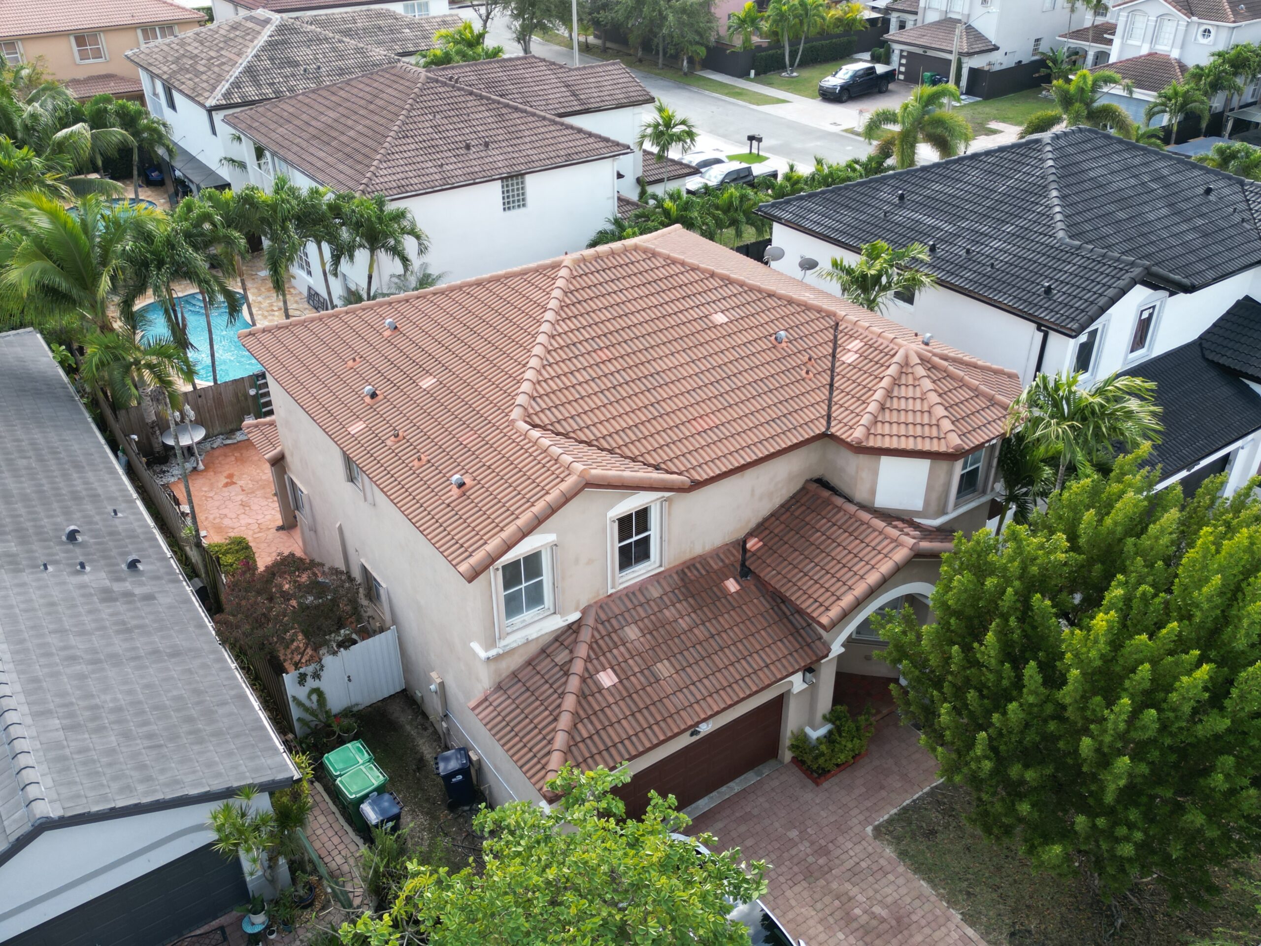 What Is Soft Wash Roof Cleaning and How It Works