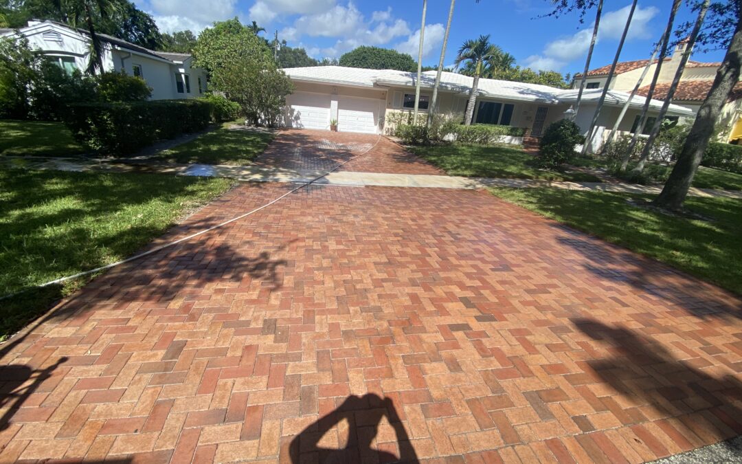 Why Driveway Washing in Miami Is Essential for Homeowners