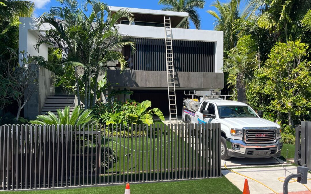 Residential Pressure Washing Cost in Miami: What Homeowners Should Expect in 2025