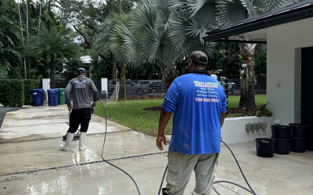 Driveway and Walkway Cleaning in Pinecrest FL: Clean Surfaces for a Beautiful Home Exterior